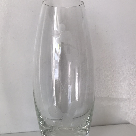 Vase - Picture 3 of 6